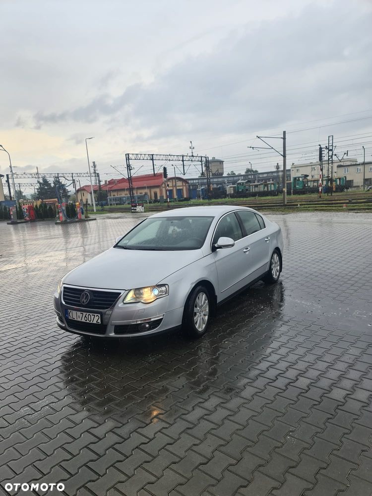 Volkswagen Passat - 2