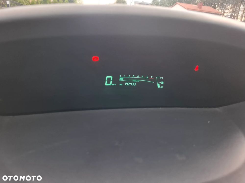 Toyota Yaris 1.3 VVT-i Travel - 23