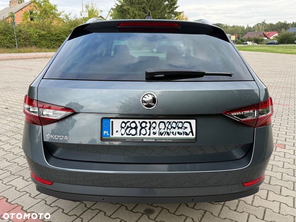 Skoda Superb 1.6 TDI DSG Ambition - 9