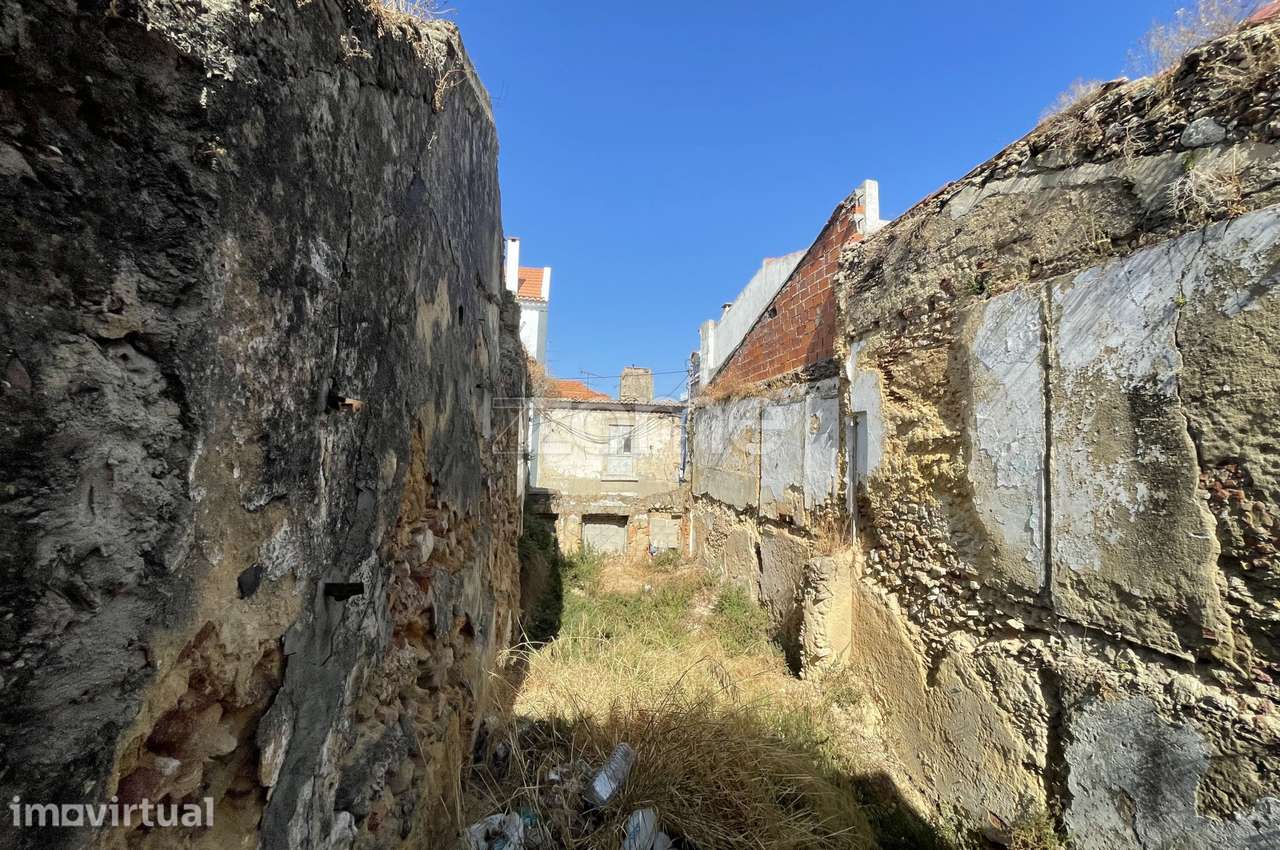 Prédio no centro histórico de Setúbal - Grande imagem: 2/12