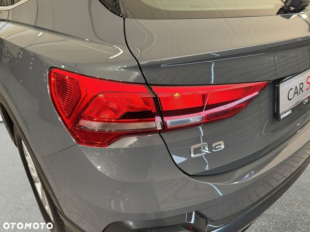 Audi Q3 Sportback - 12