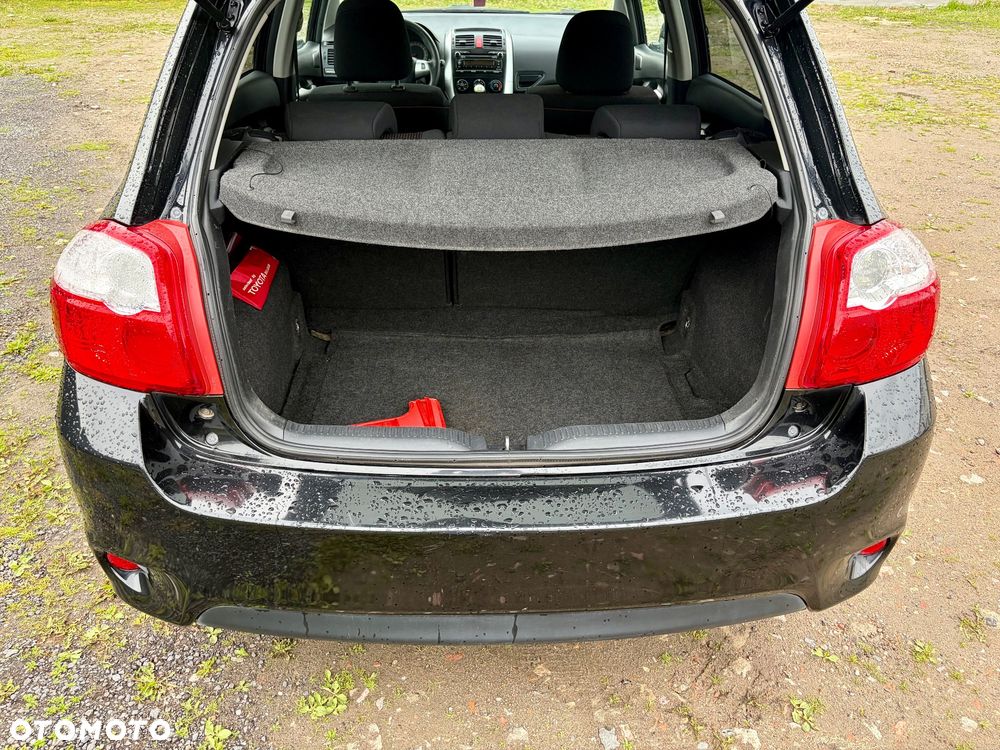 Toyota Auris 1.4 D-4D - 14