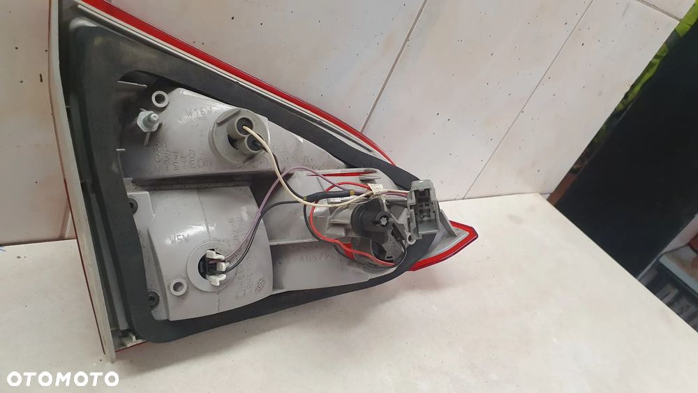 reflektor lampa tył ford focus 3 prawa bm51-13a602-d - 4