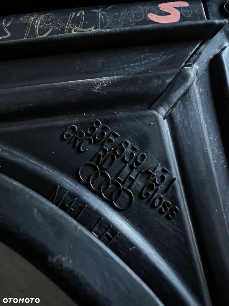 LISTWA LISTWY ZGARNIAJĄCA Q3 83A 83F PRZÓD TYŁ PRAWA LEWA RAMKA DRZWI PRZÓD TYŁ PRAWA LEWA SHADO LINE 83A837476A 83F837431 83F839475A 83F839431 83F839476A 83F839432 83F837432 83A837476A  CENA W OPISIE - 8