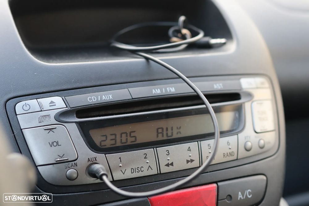 Toyota Aygo 1.0 + AC - 10