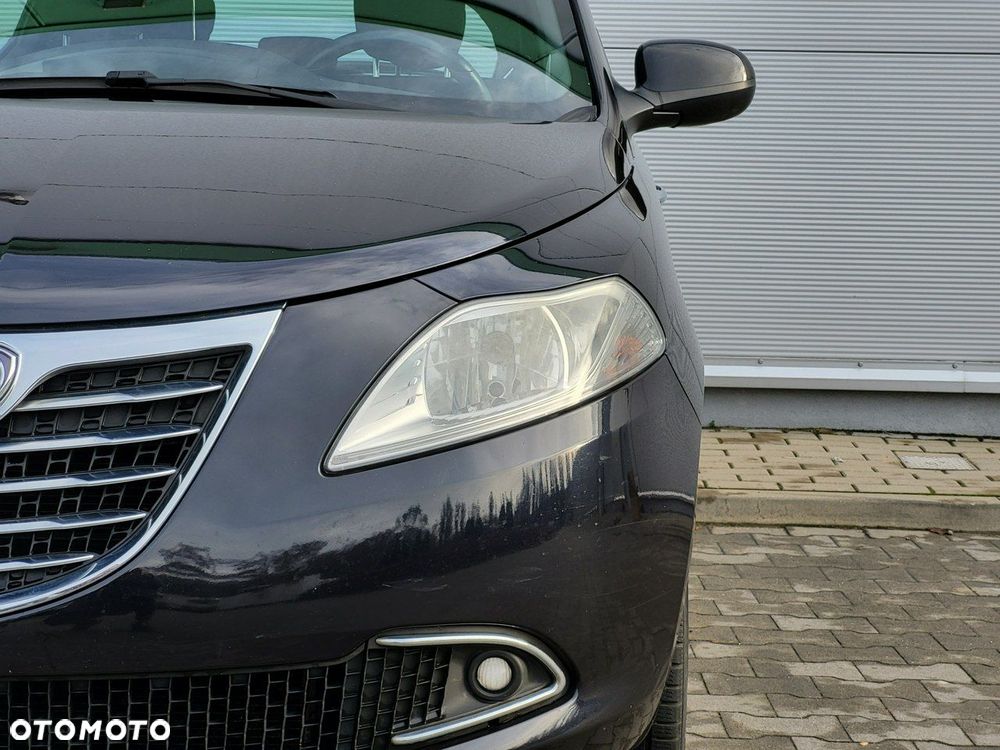 Lancia Ypsilon - 11