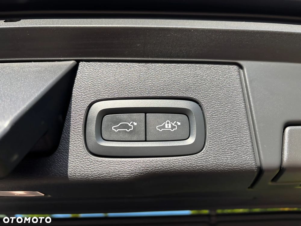 Volvo XC 60 B4 D AWD Geartronic Inscription - 21