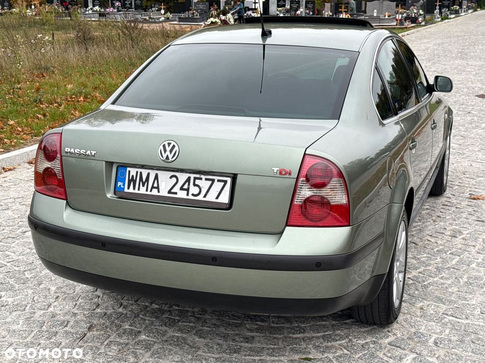 Volkswagen Passat 1.9 TDI Exclusive - 19