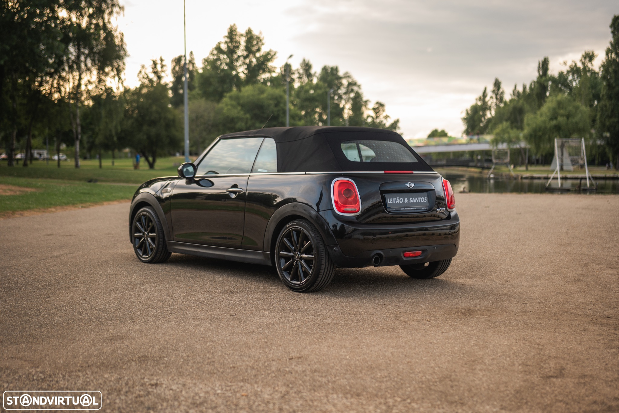 MINI Cabrio Cooper Sidewalk Edition - 30