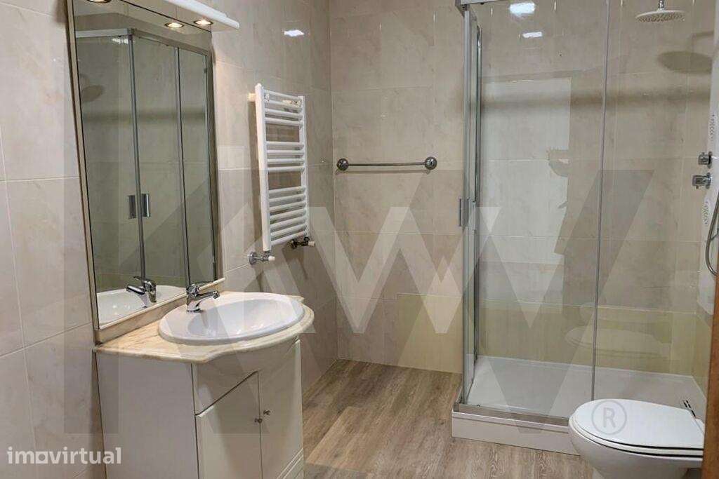 Apartamento T2 c/ Garagem e Arrecadação para Arrendamento em Mafra - Grande imagem: 5/18