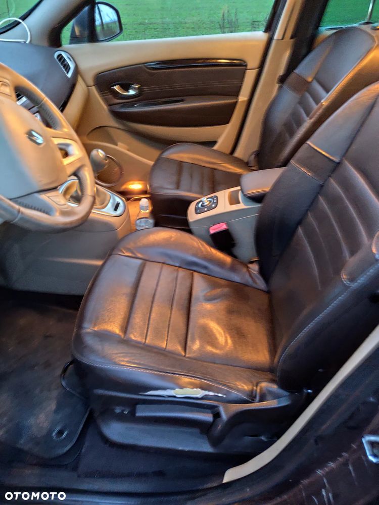 Renault Grand Scenic TCe 130 Bose Edition - 25