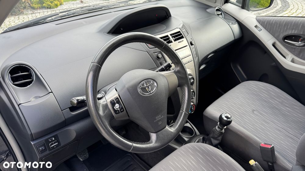 Toyota Yaris 1.33 Luna - 29