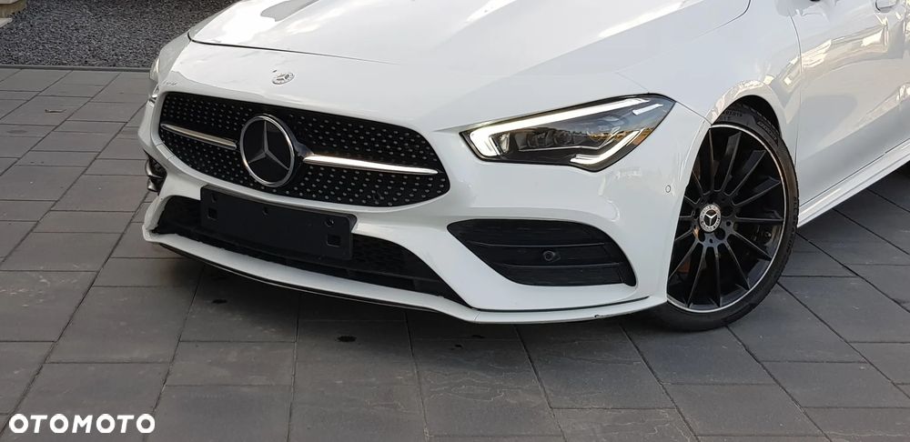 Mercedes-Benz CLA 200 7G-DCT AMG Line - 1