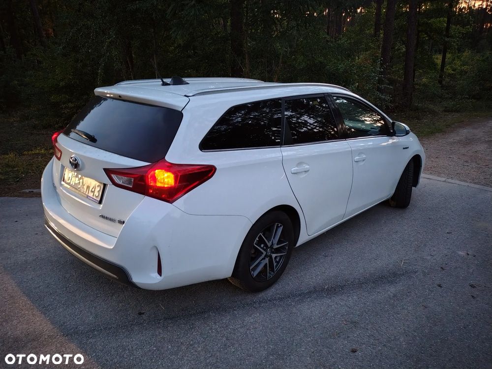 Toyota Auris 1.8 HSD Luna - 8