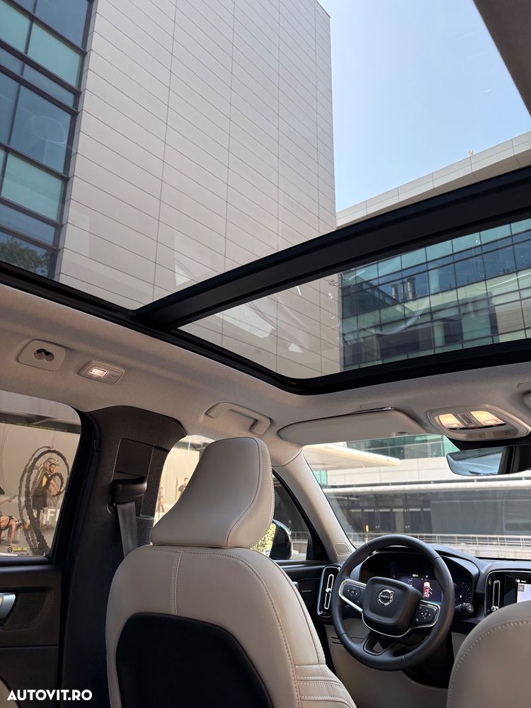 Volvo XC 40 B3 AT FWD MHEV Plus Dark - 16