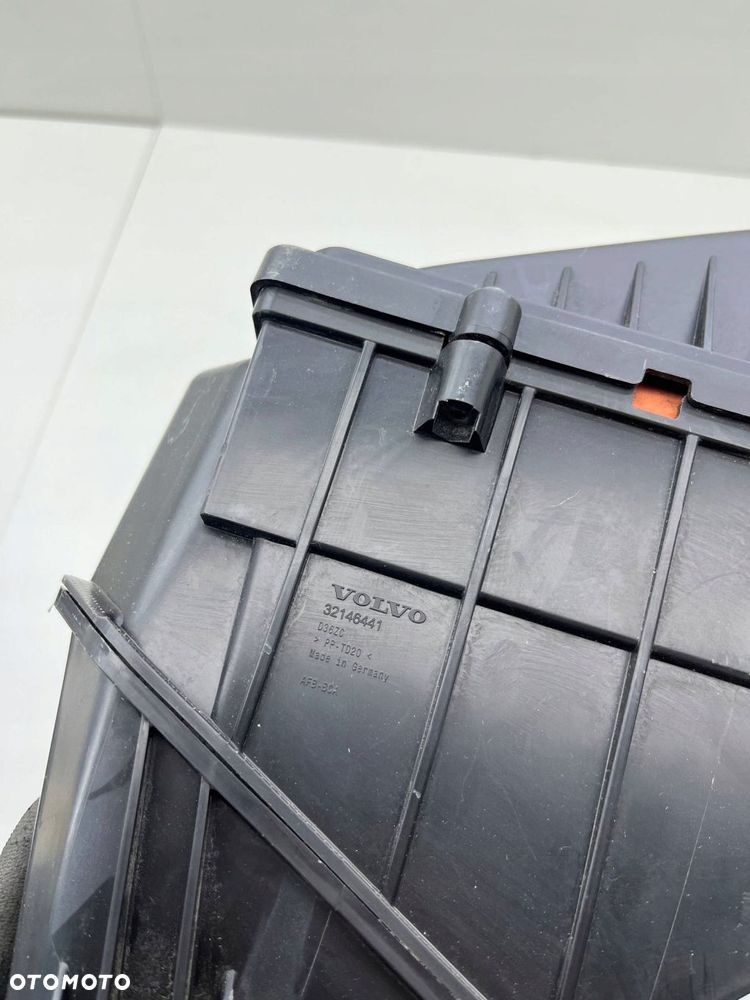 VOLVO XC40 OBUDOWA FILTRA POWIETRZA 32146441 - 4