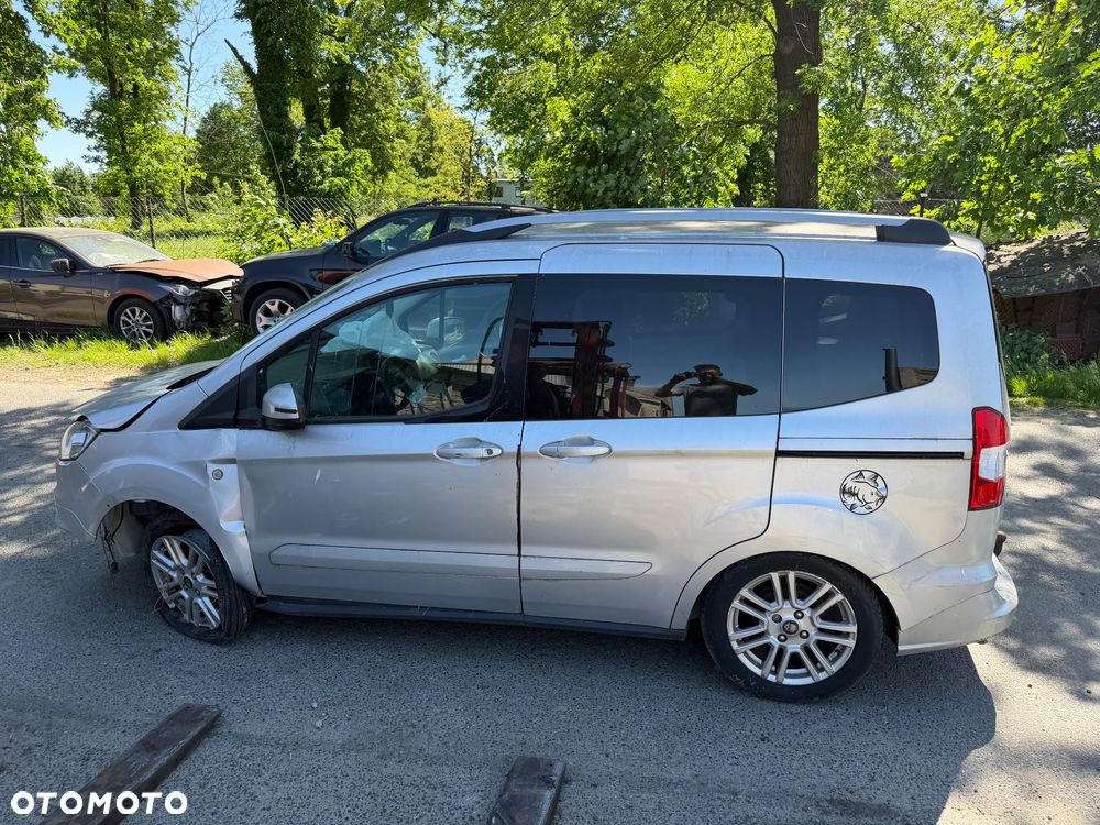Ford Tourneo Courier 1.6 TDCi Titanium - 2