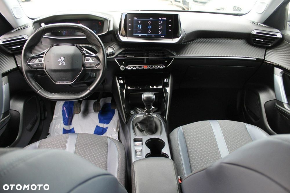 Peugeot 2008 - 13