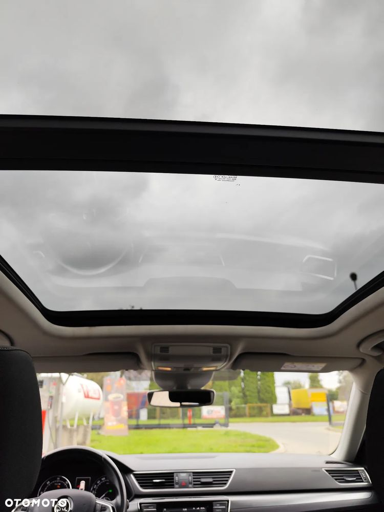 Skoda Superb 2.0 TDI Style DSG - 8