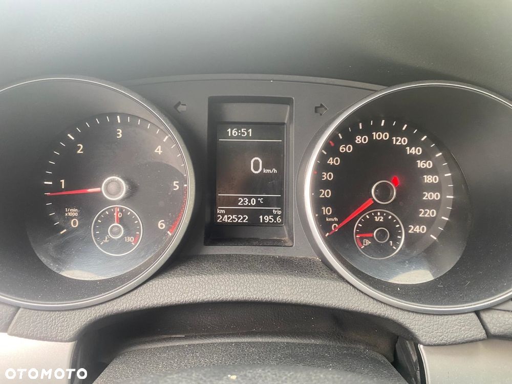 Volkswagen Golf 2.0 TDI Highline - 14