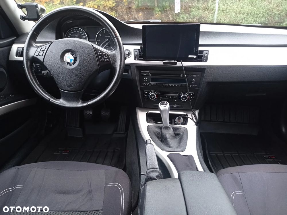 BMW Seria 3 - 15