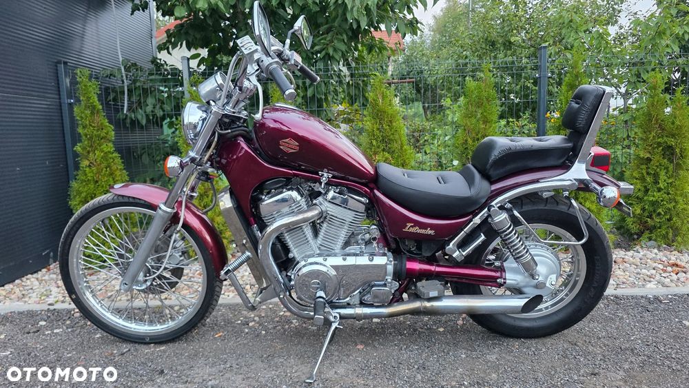 Suzuki Intruder - 11
