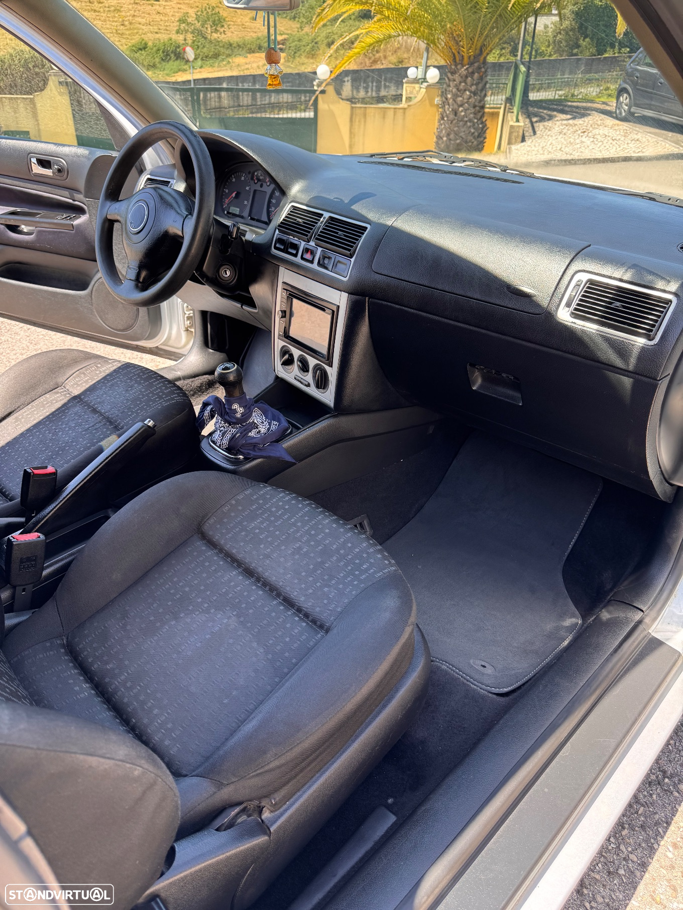 VW Golf 1.9 TDi 25 Anos - 8