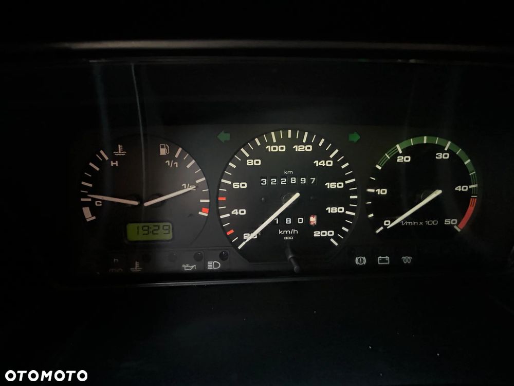 Volkswagen Multivan Standard - 12