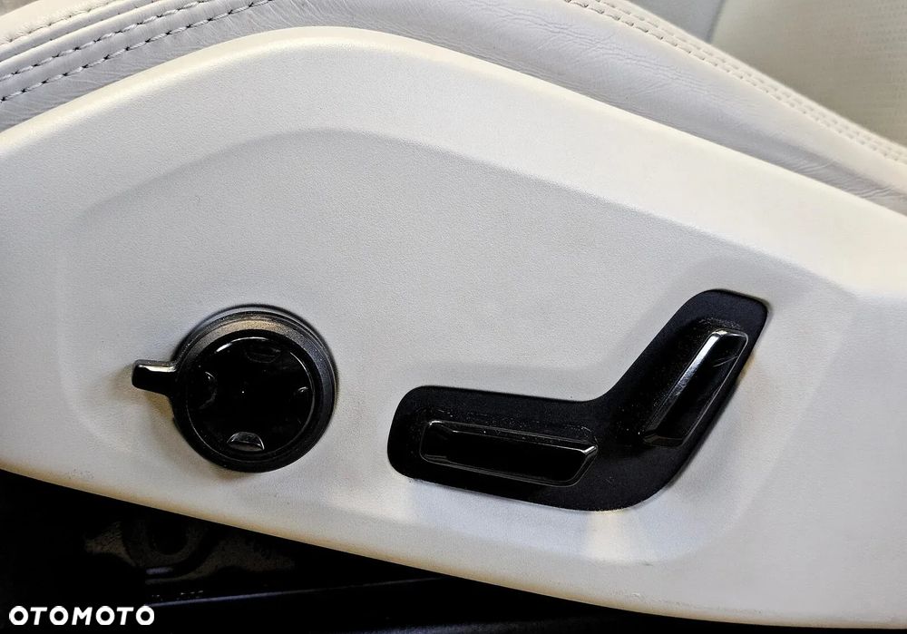 Volvo XC 60 D5 AWD Inscription - 27