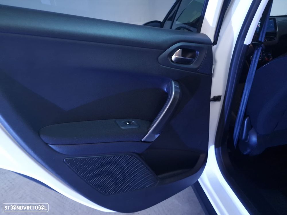 Peugeot 2008 1.6 BlueHDi Style - 13