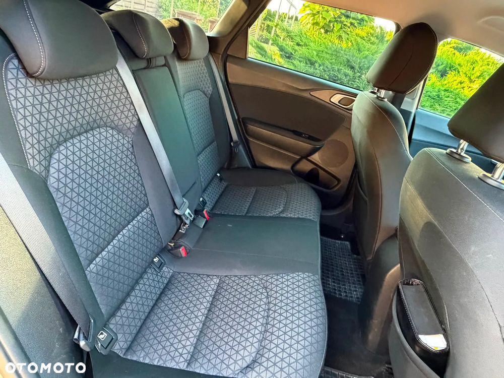 Kia Ceed 1.6 CRDi mHEV L - 13