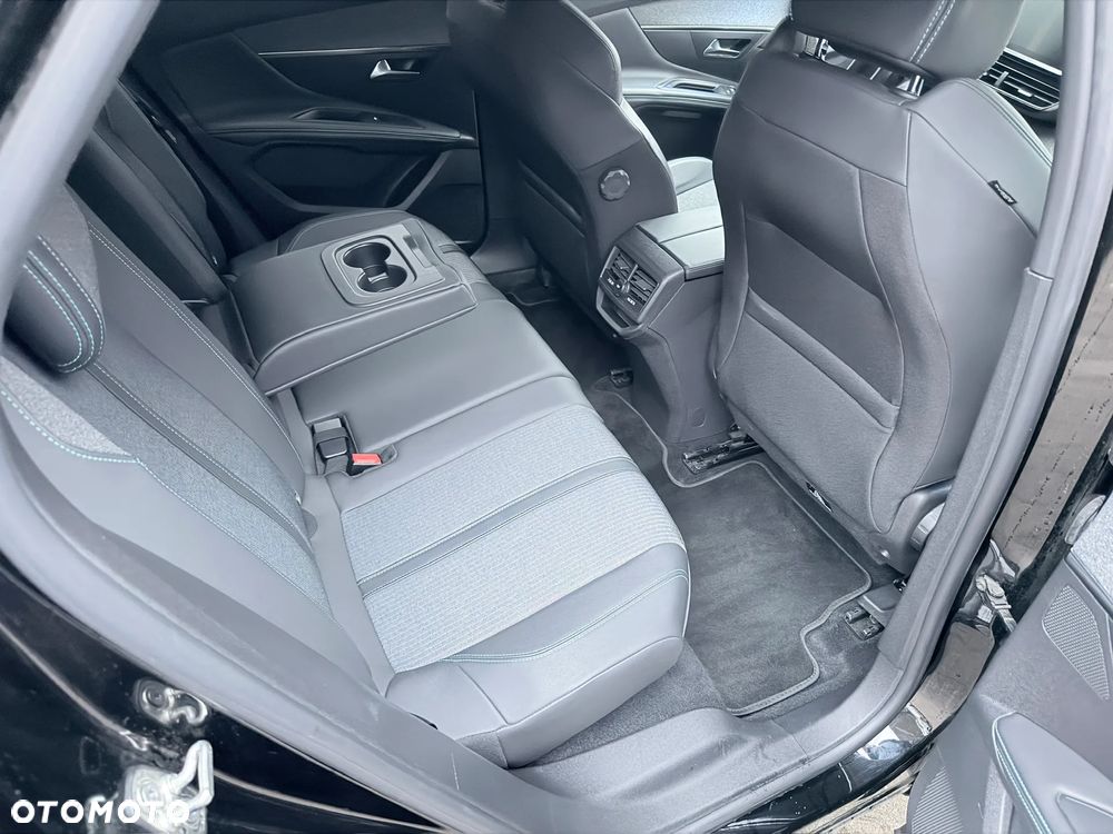 Peugeot 3008 1.5 BlueHDi Allure S&S EAT8 - 18