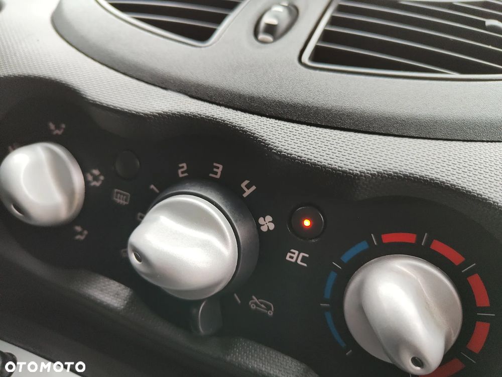 Renault Twingo 1.2 LEV 16V 75 Dynamique - 23