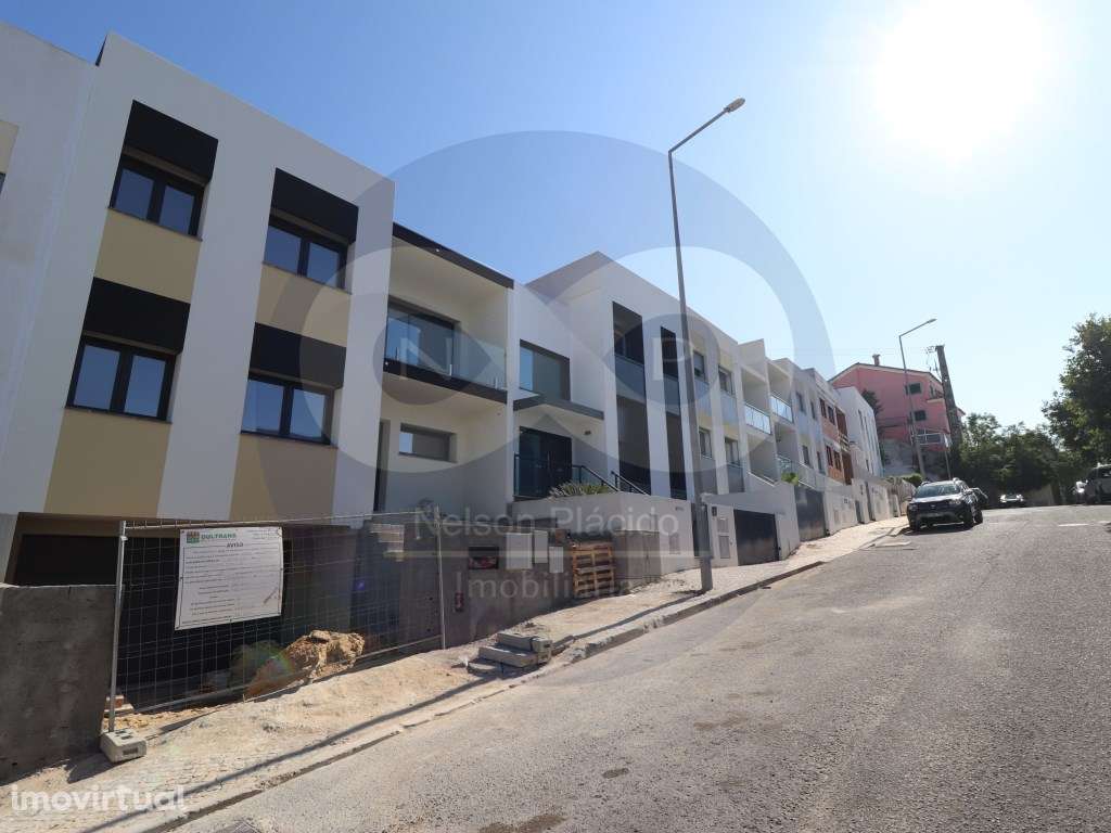 Moradia em fase final de construçao - Caneças, 15 min. de Lisboa - ... - Grande imagem: 2/15