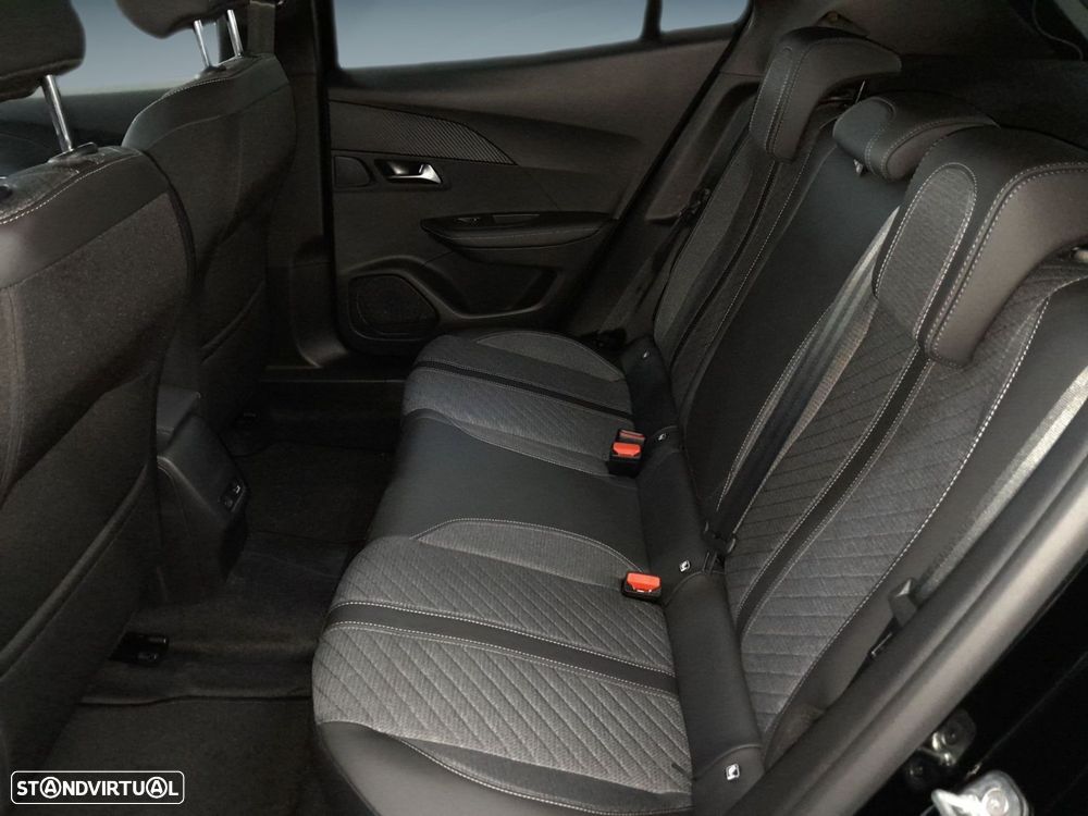 Peugeot 2008 1.2 PureTech Allure - 14