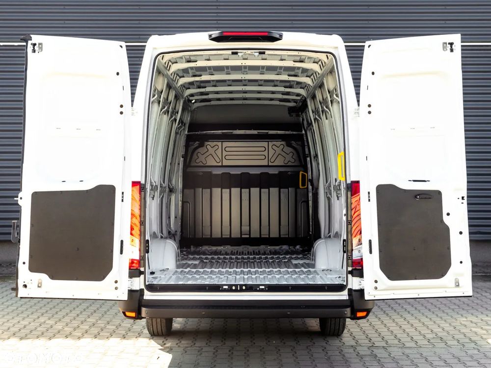 Iveco Daily 35S18HV 3.0 L4H2 - 13