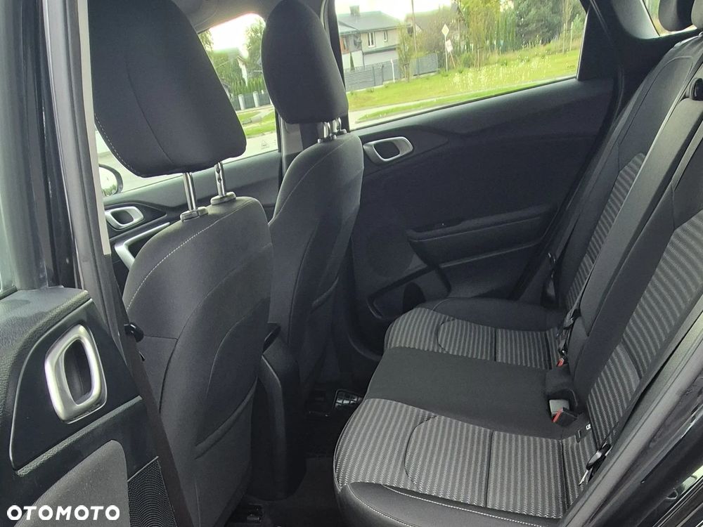 Kia Ceed 1.5 T-GDI M - 15
