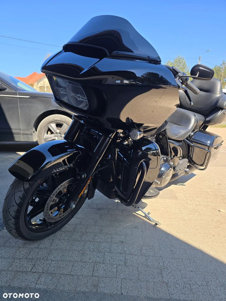 Harley-Davidson Touring Road Glide - 11