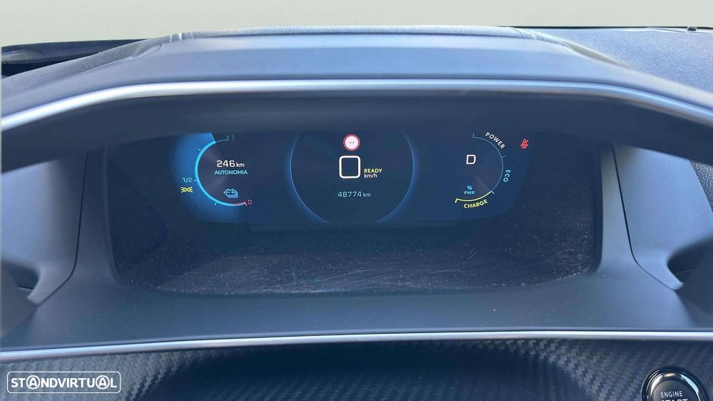 Peugeot e-2008 GT+ - 13