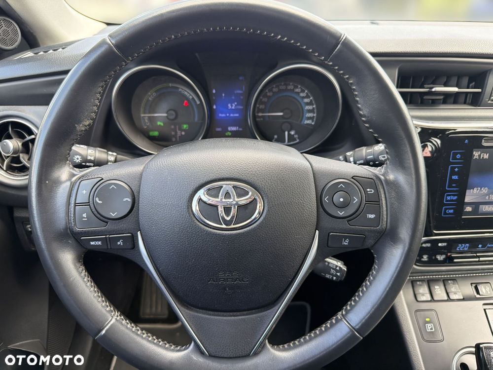 Toyota Auris - 16