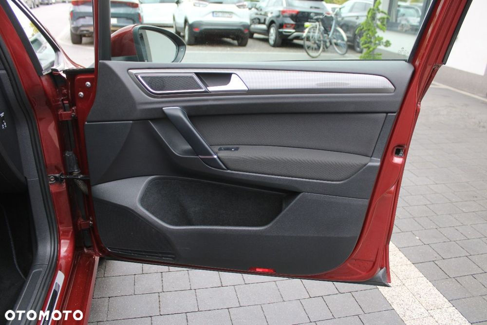 Volkswagen Golf Sportsvan - 27