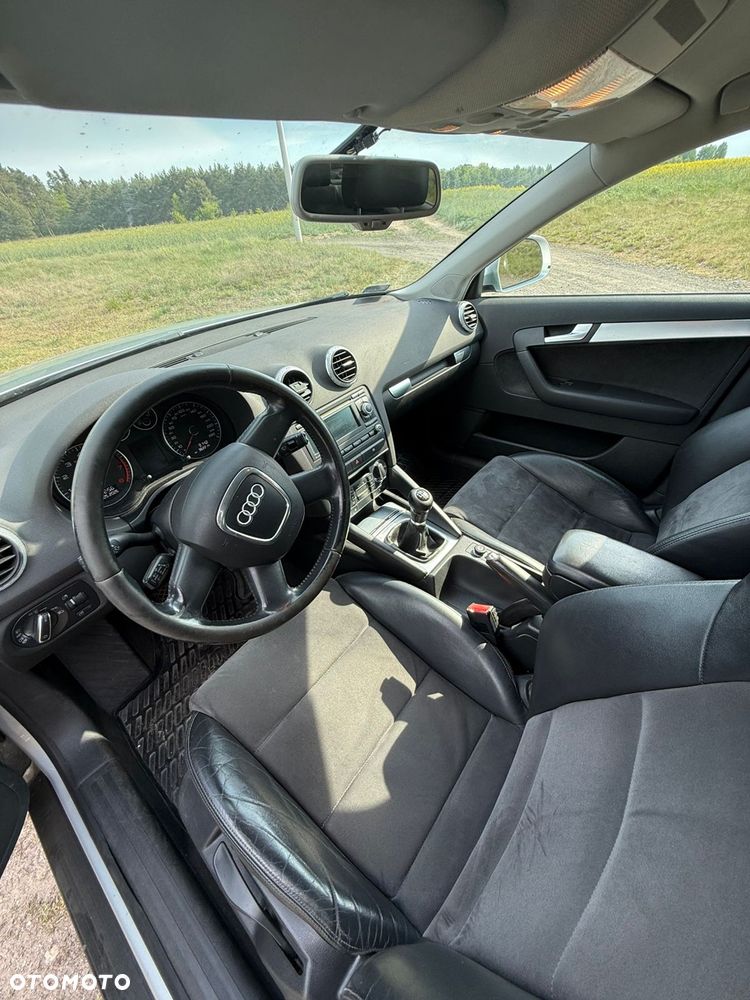 Audi A3 Sportback 1.4 TFSI Ambiente - 9