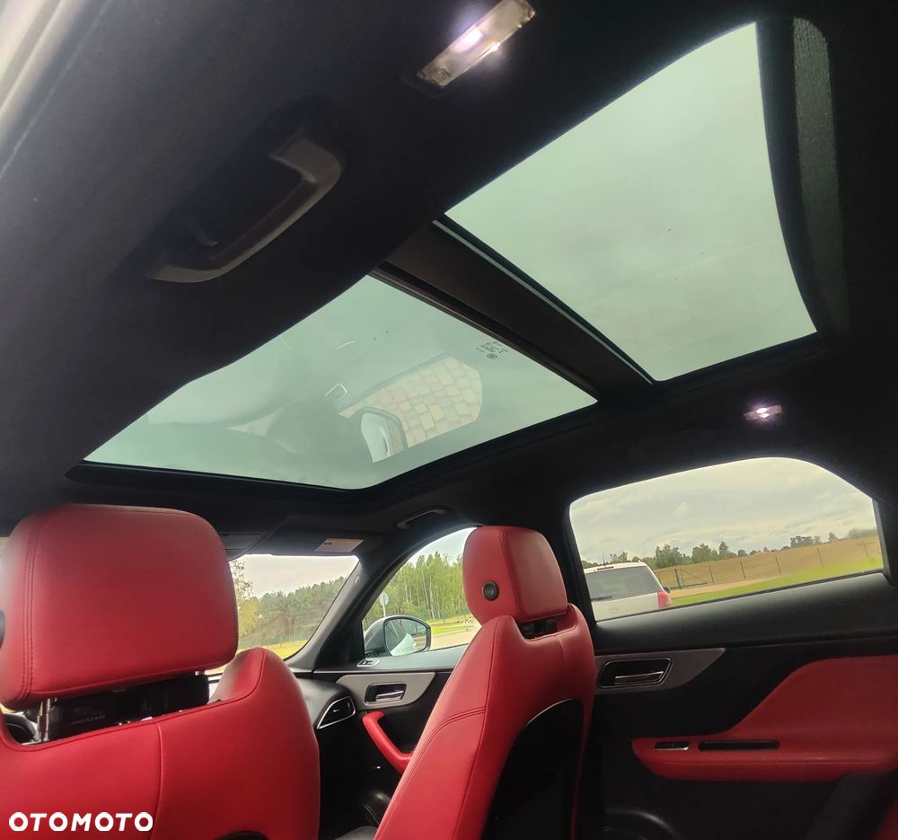Jaguar F-Pace S AWD - 20