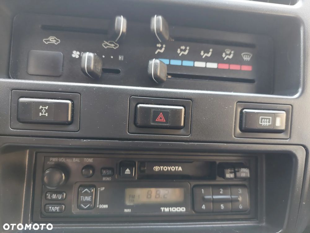 Toyota RAV4 2.0 - 12