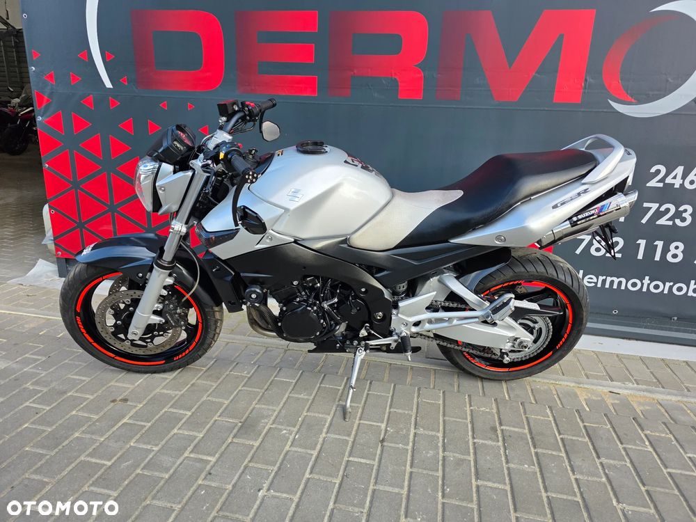 Suzuki GSR - 5