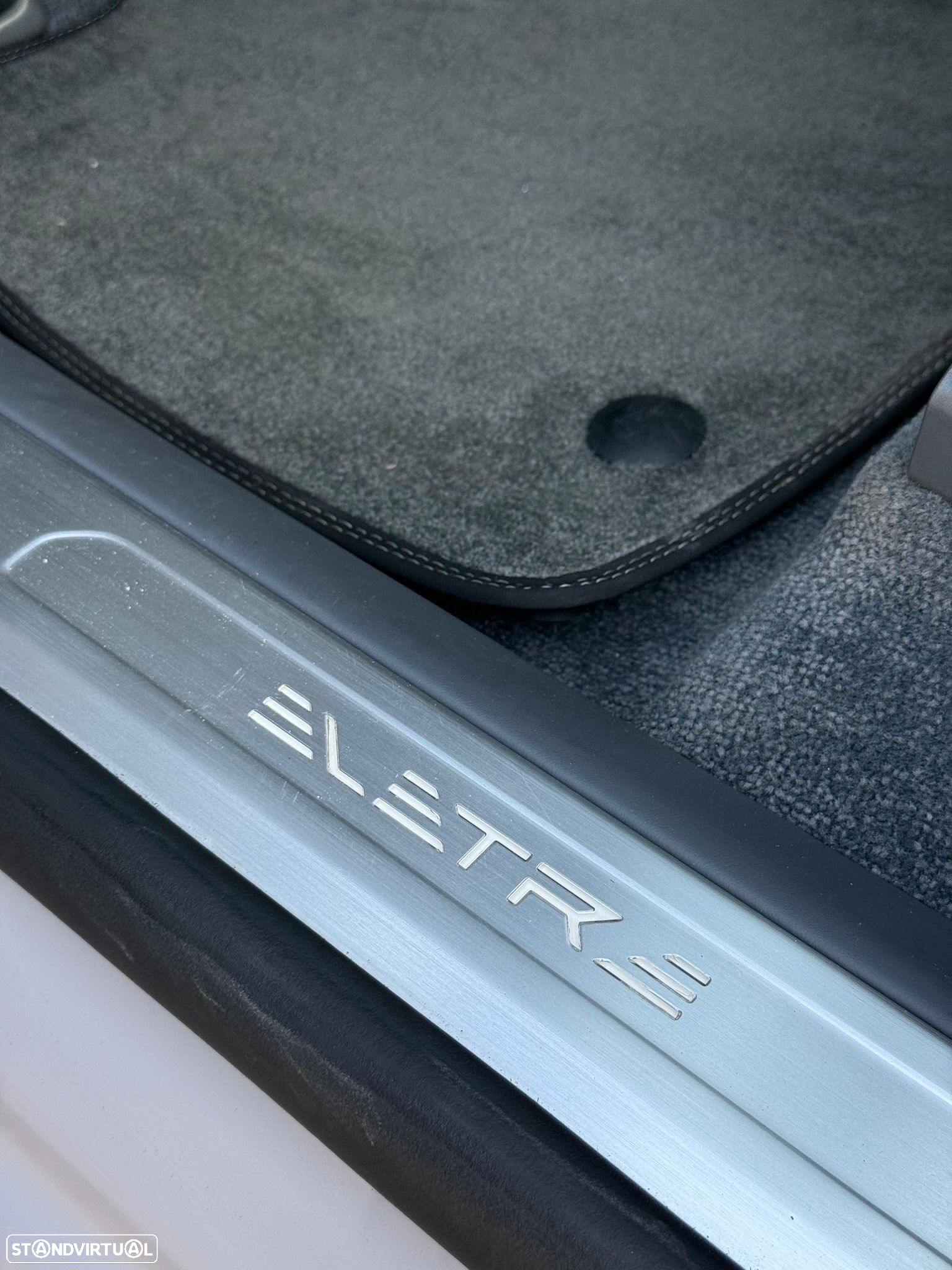 Lotus Eletre 600 Sport SE - 18