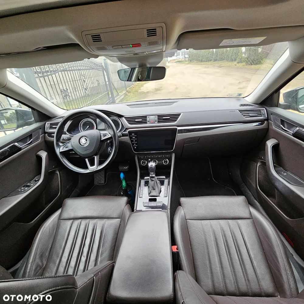 Skoda Superb 2.0 TDI 4x4 L&K DSG - 5