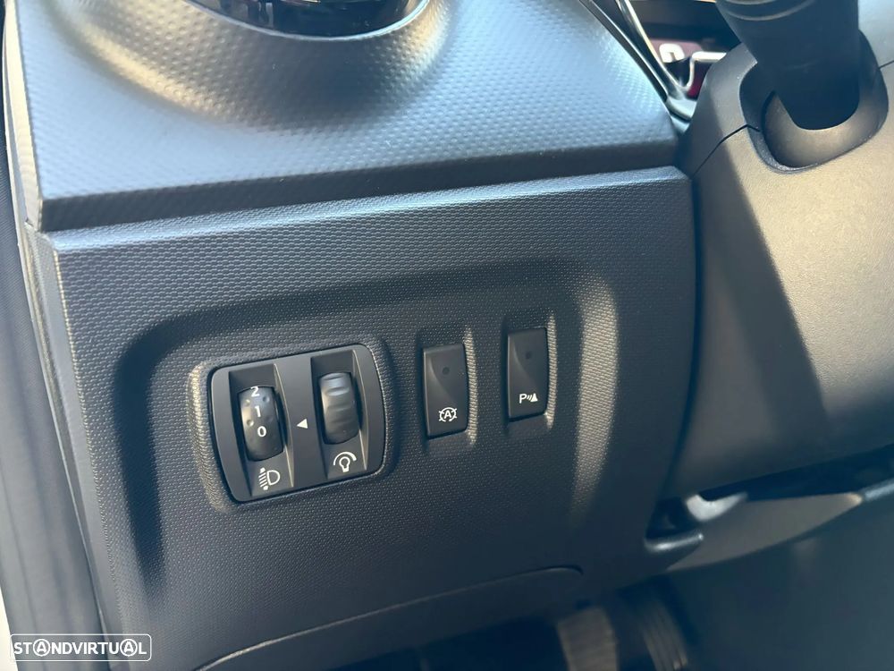 Renault Captur 0.9 TCE Exclusive - 19