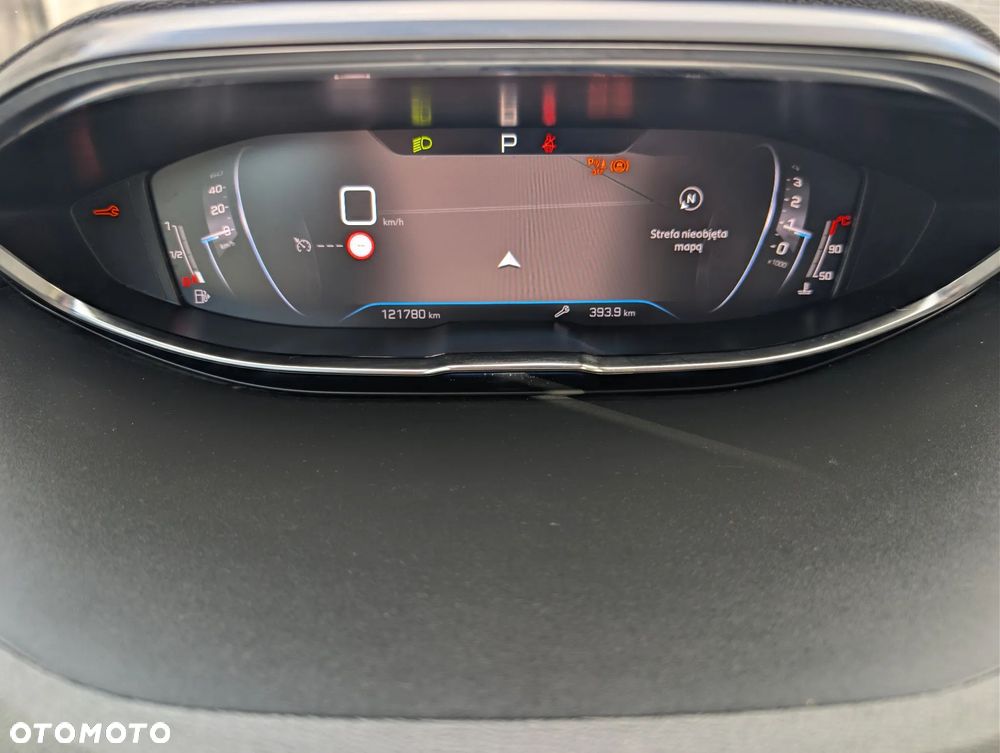 Peugeot 5008 1.2 PureTech Allure Pack S&S EAT8 - 21