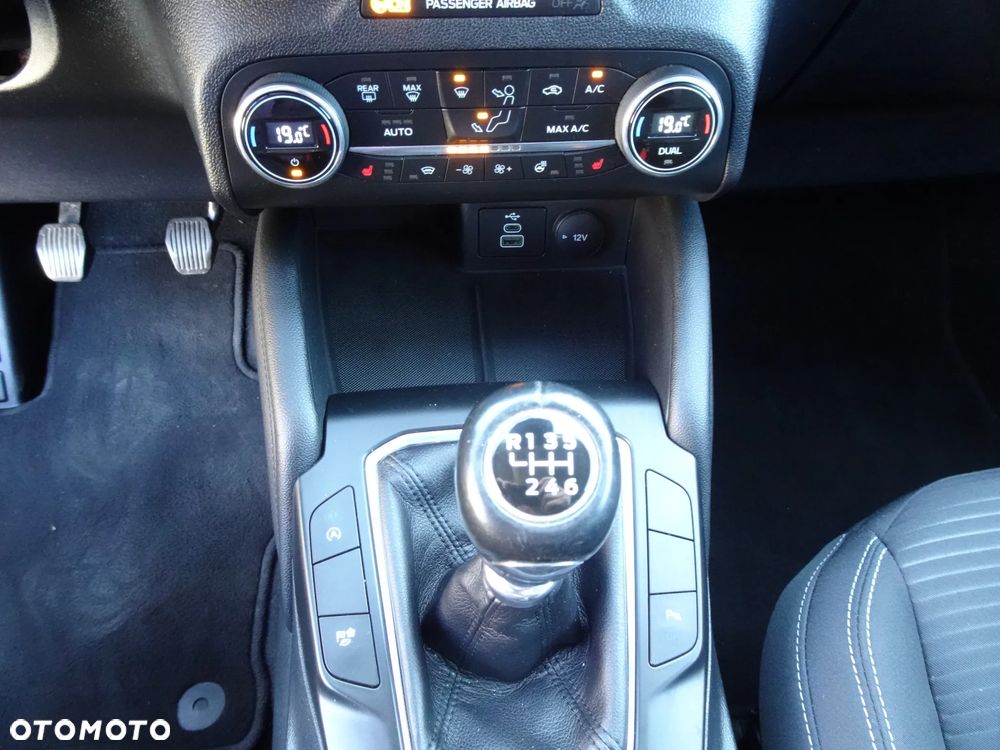 Ford Kuga 1.5 EcoBoost FWD Titanium - 34